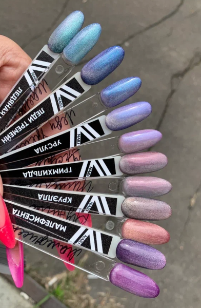Гель-лак Vogue Nails Cat Eye (кошачий глаз) Disney (ледяная королева), 10мл