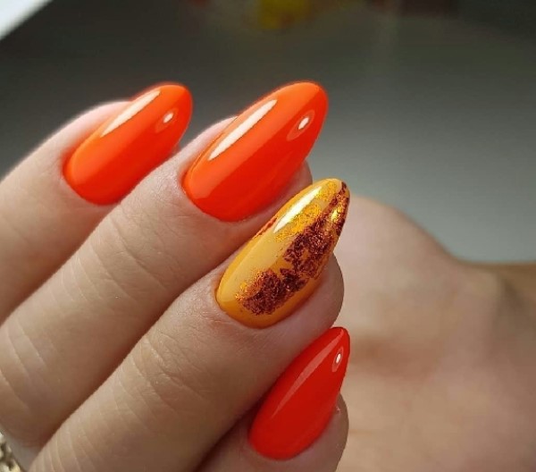 Камуфлирующая база CosmoLac (Космолак) неоновая № 001 "Тот ещё фрукт", 7,5 мл.