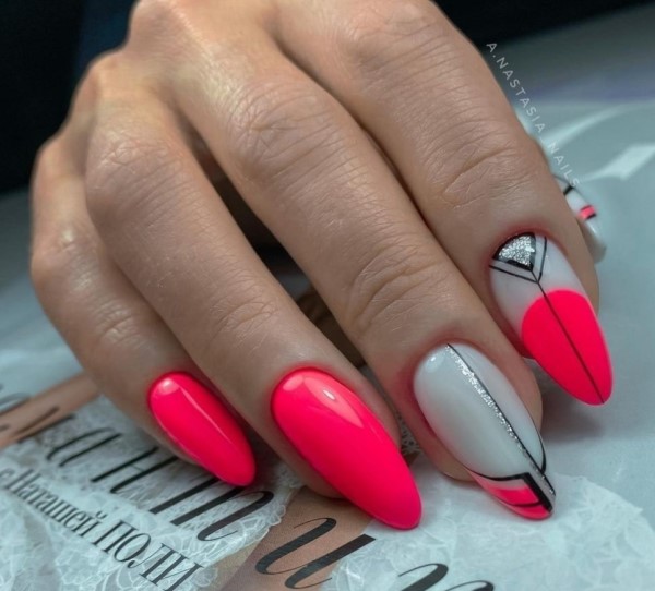 Камуфлирующая база CosmoLac (Космолак) неоновая № 002 "Он сладкий, как вата", 7,5 мл.