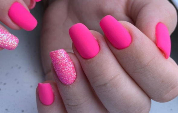 Пример матового неонового покрытия с блестящим элементом