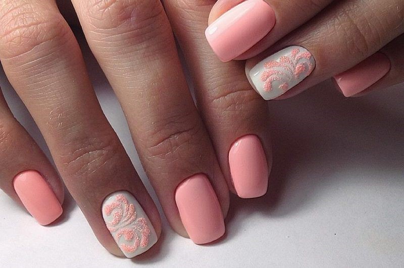 Такой по-настоящему весенний маникюр можно сделать самостоятельно в домашних условиях