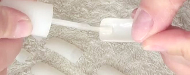 клей для ногтей