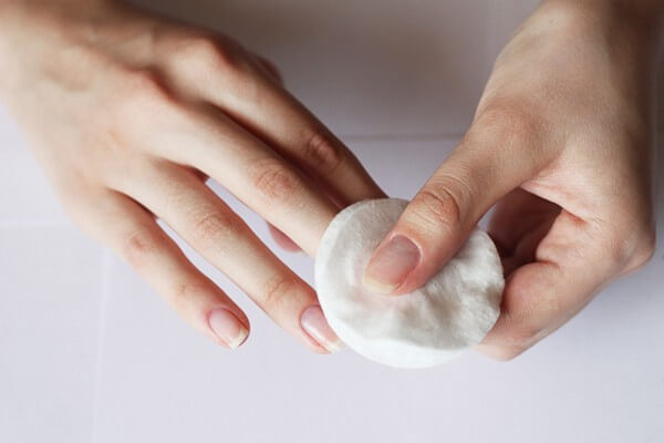 Снятие маникюра